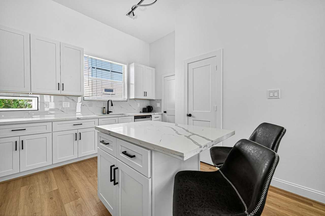 6346 Culberson St - Photo 7 of 21