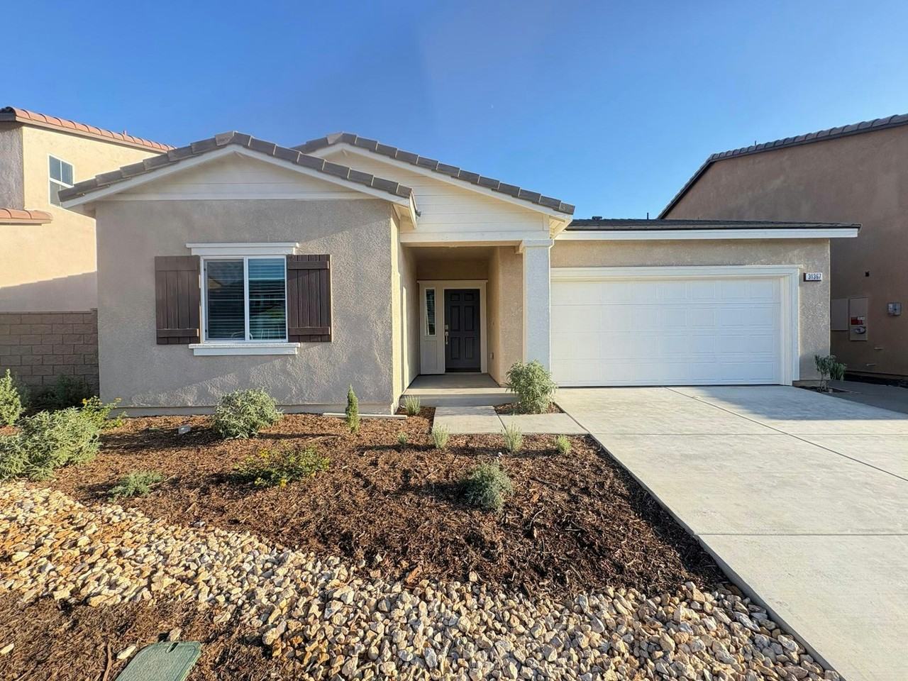 31367 Autumn Blaze Dr - Photo 2 of 32