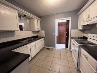 8522 Candlewood Drive - Photo 3 of 22