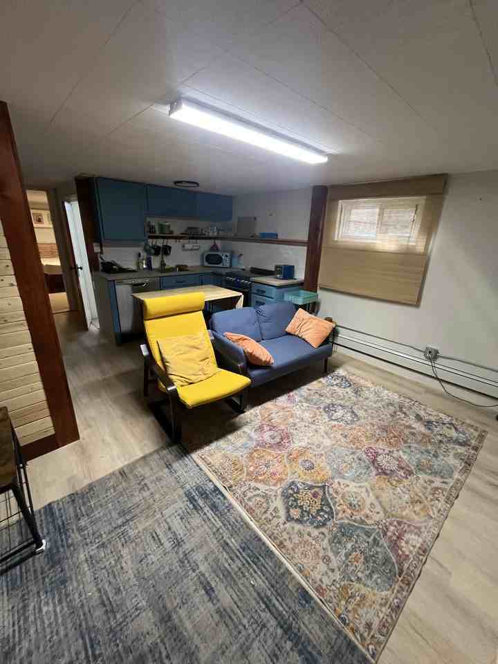 922 1/2 Palmer Avenue - Photo 2 of 8