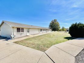 709 E Woodland - Photo 1 of 1