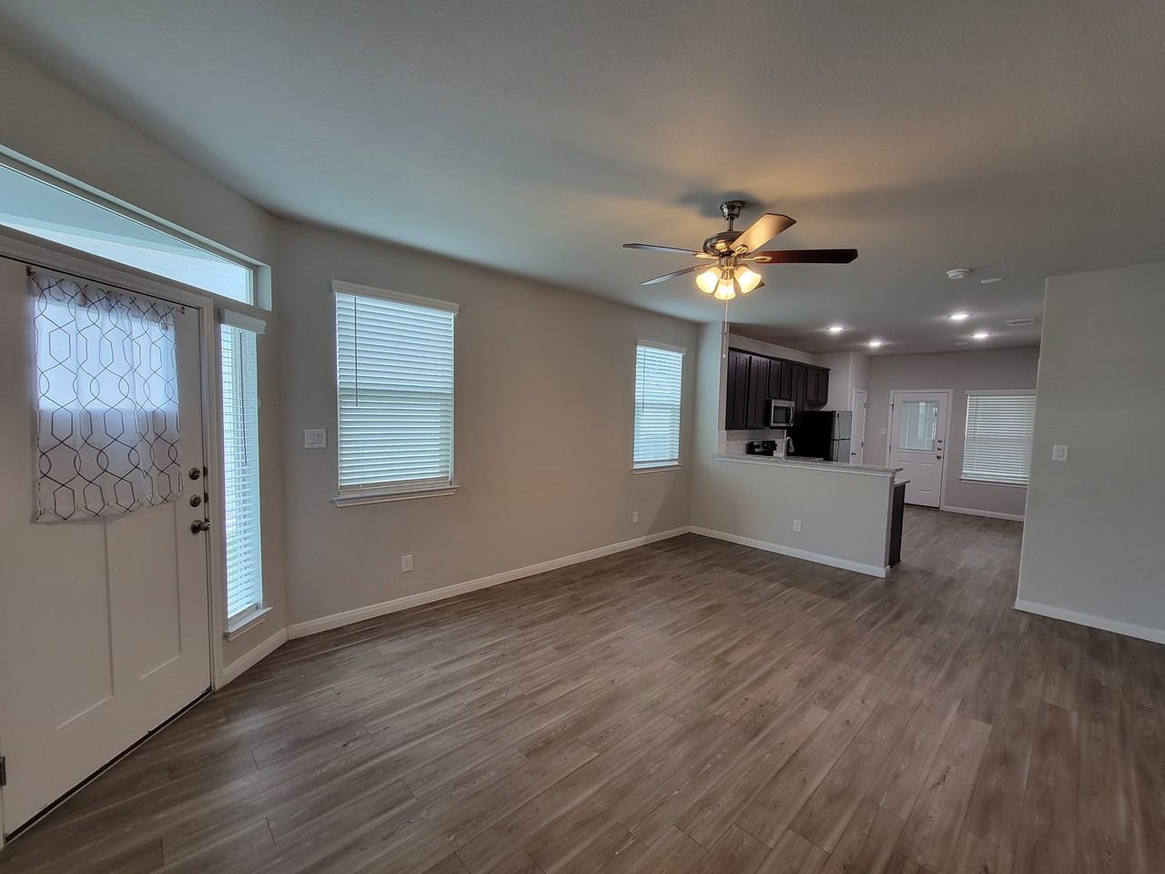 226 Joseph Circle - Photo 2 of 15