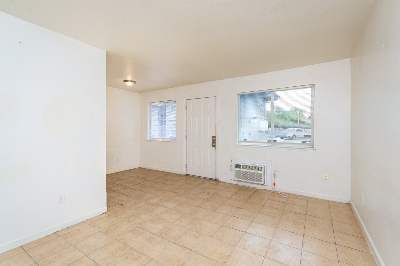 Traction A - Photo 3 of 14