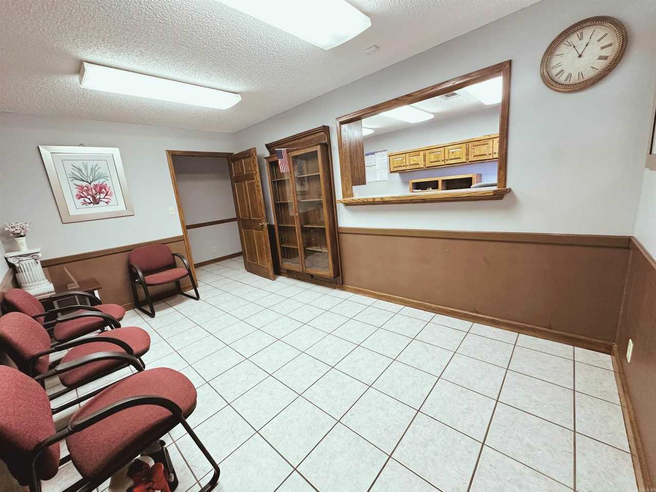 715 Hobson Avenue - Photo 5 of 15