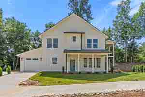 featured image of 17 Berry Crest Ln