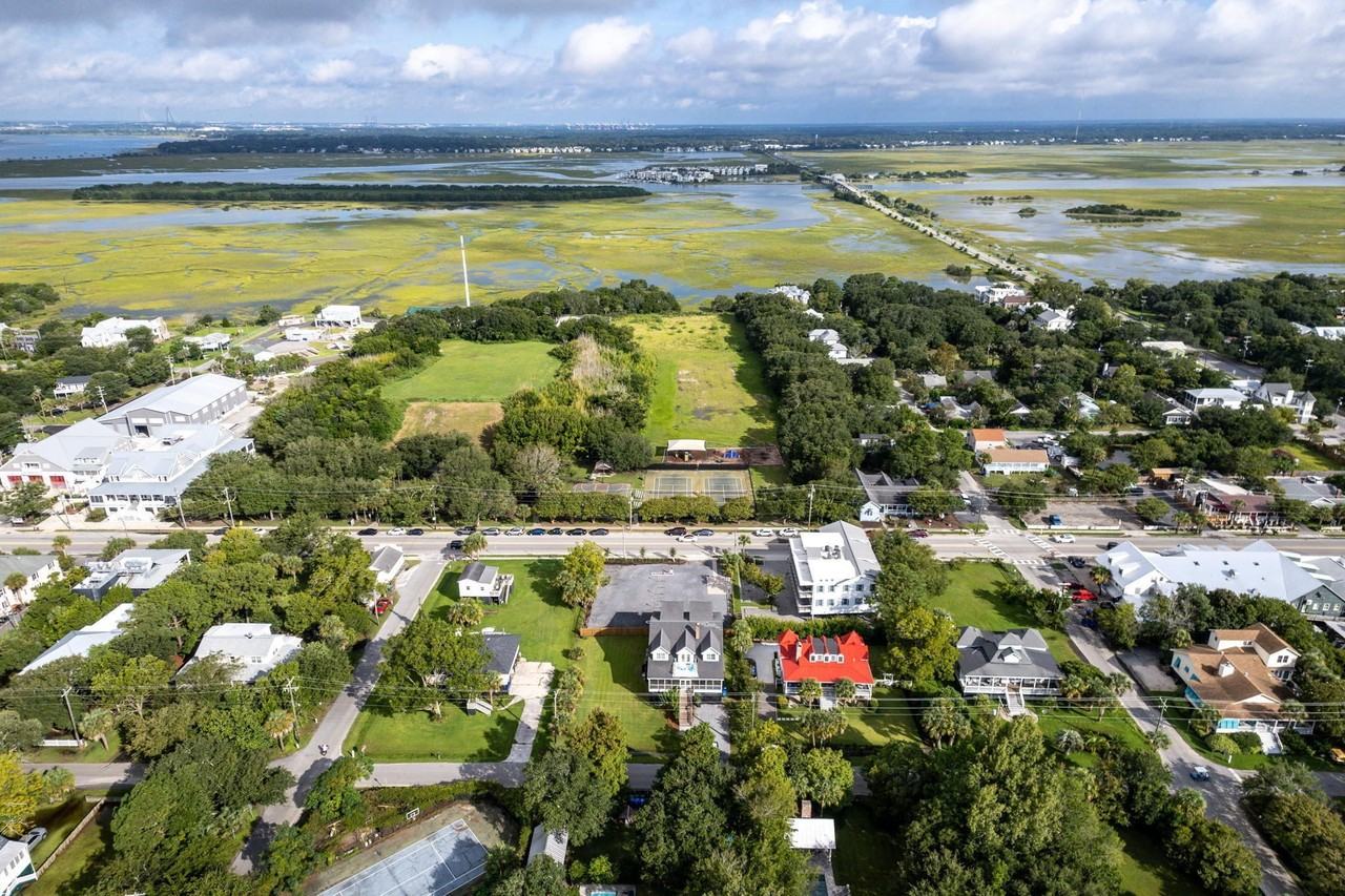 2108 Ion Ave - Photo 4 of 33