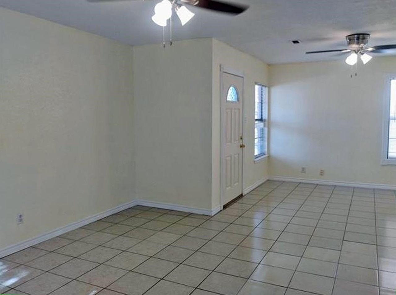 812 W 6th St - Photo 4 of 27