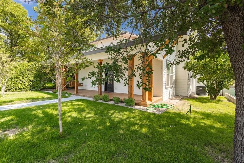 940 N Ceylon St - Photo 2 of 44