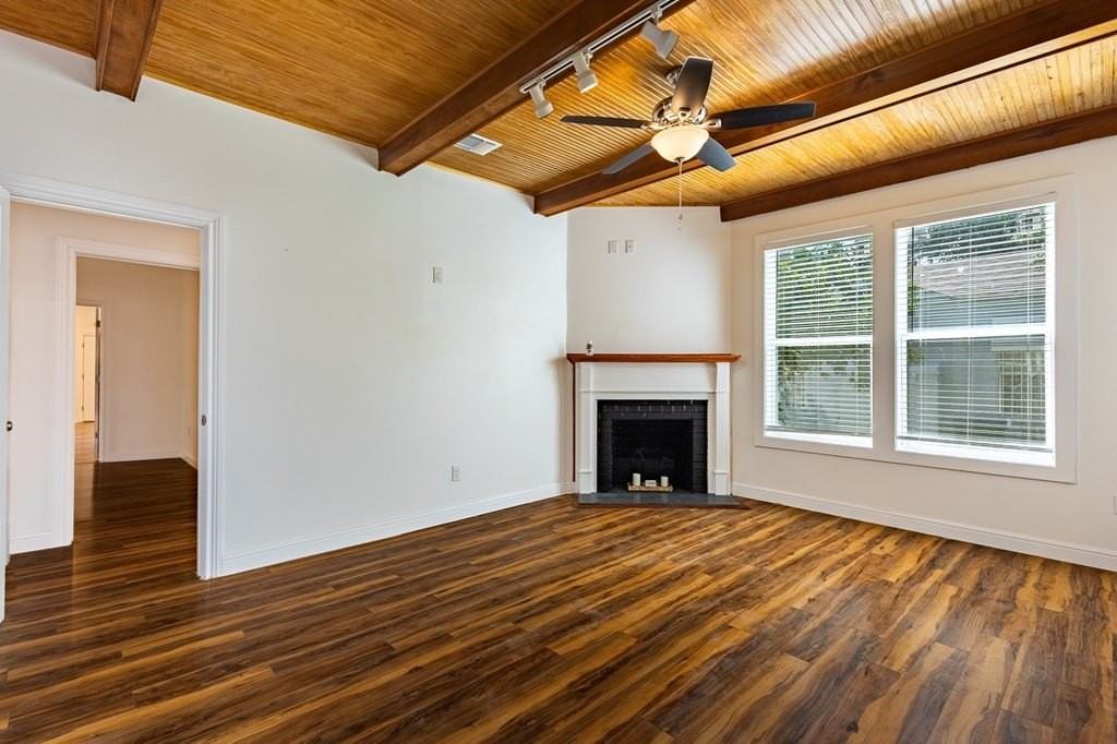 940 N Ceylon St - Photo 4 of 44