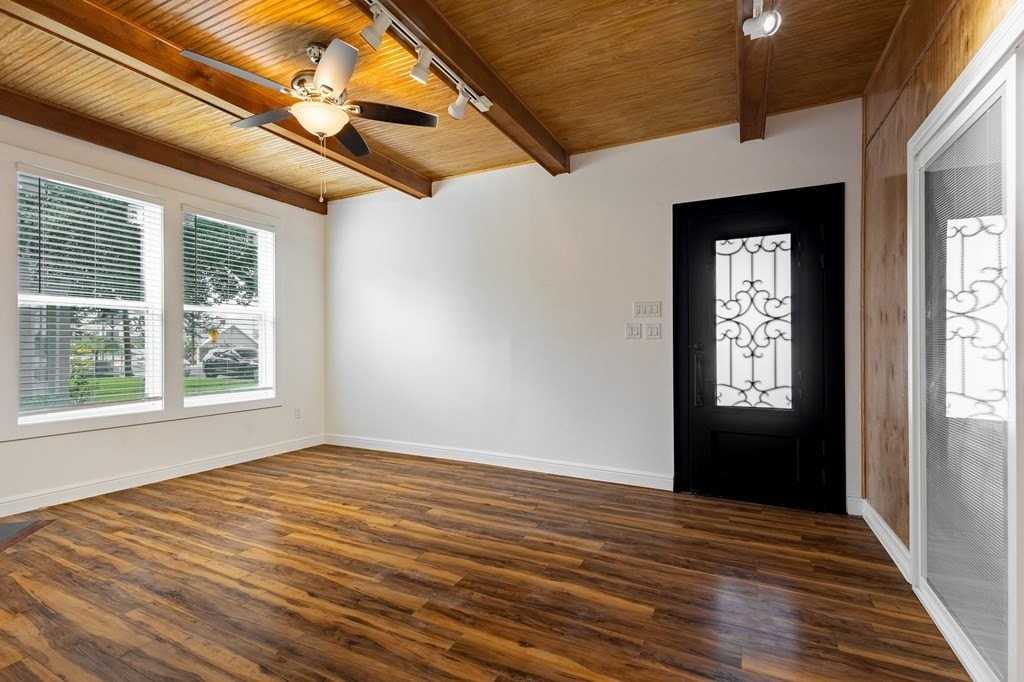 940 N Ceylon St - Photo 6 of 44