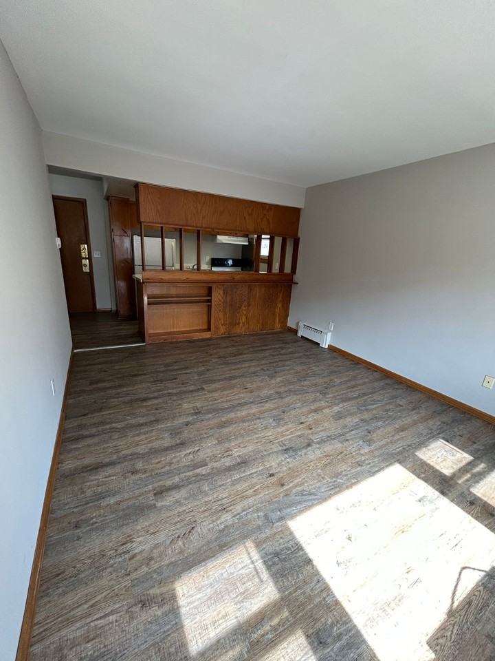 424 W 24th Street Apartments! | LEASING 1 BEDROOMS! - Photo 7 of 36