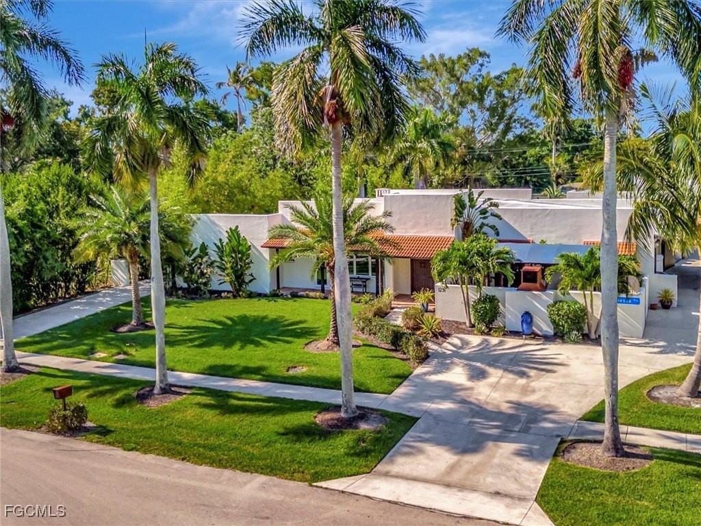 1291 Caloosa Dr - Photo 6 of 32