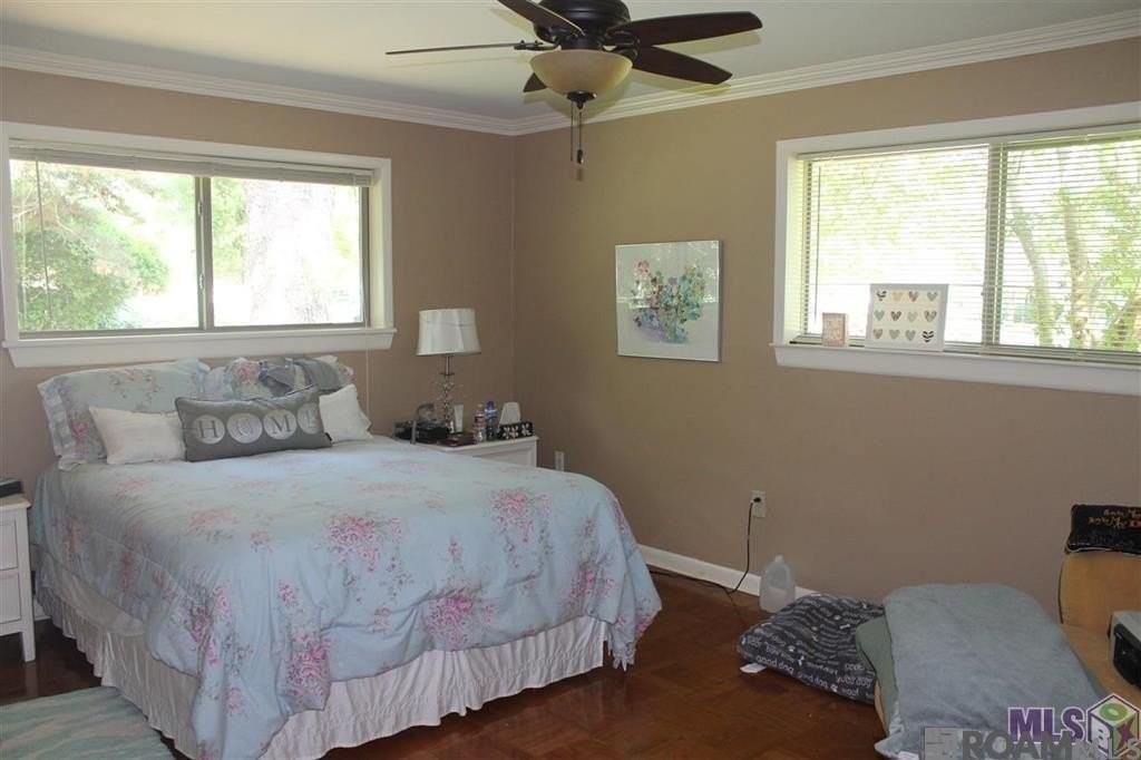 9448 Goodwood Blvd - Photo 5 of 11