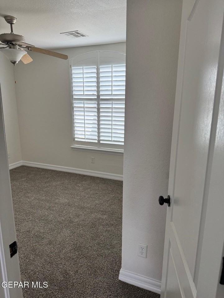 14265 Craggy Rock Ave - Photo 7 of 13