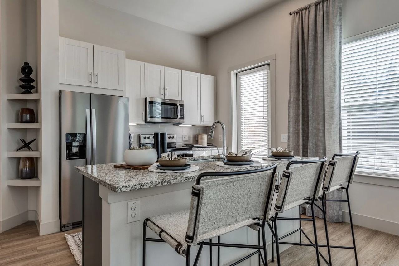 3751 N Central Expy #5303