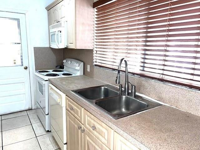 500 Sw 51st Ave - Photo 3 of 8