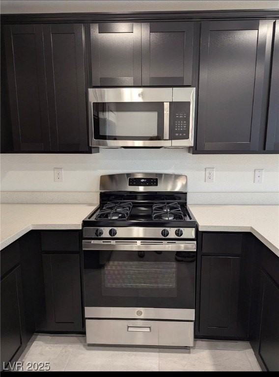 6270 Foxes Dale St - Photo 4 of 23