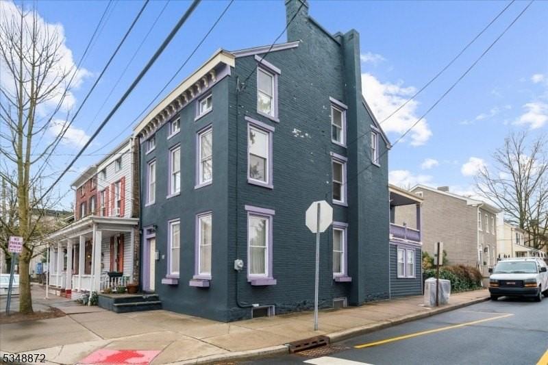 97 N Main St - Photo 3 of 37