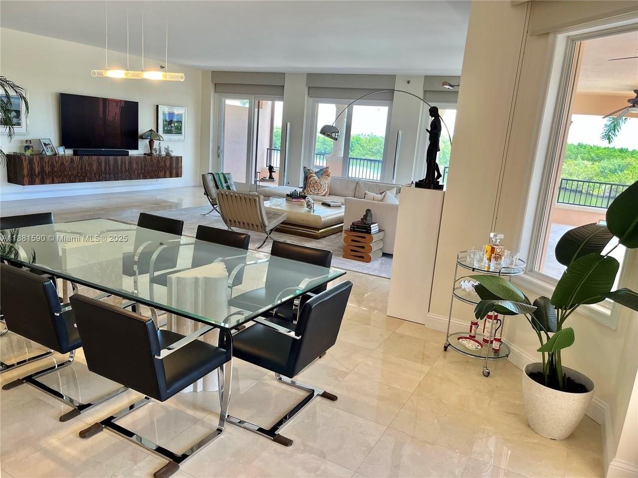 13645 Deering Bay Dr #123 - Photo 7 of 13