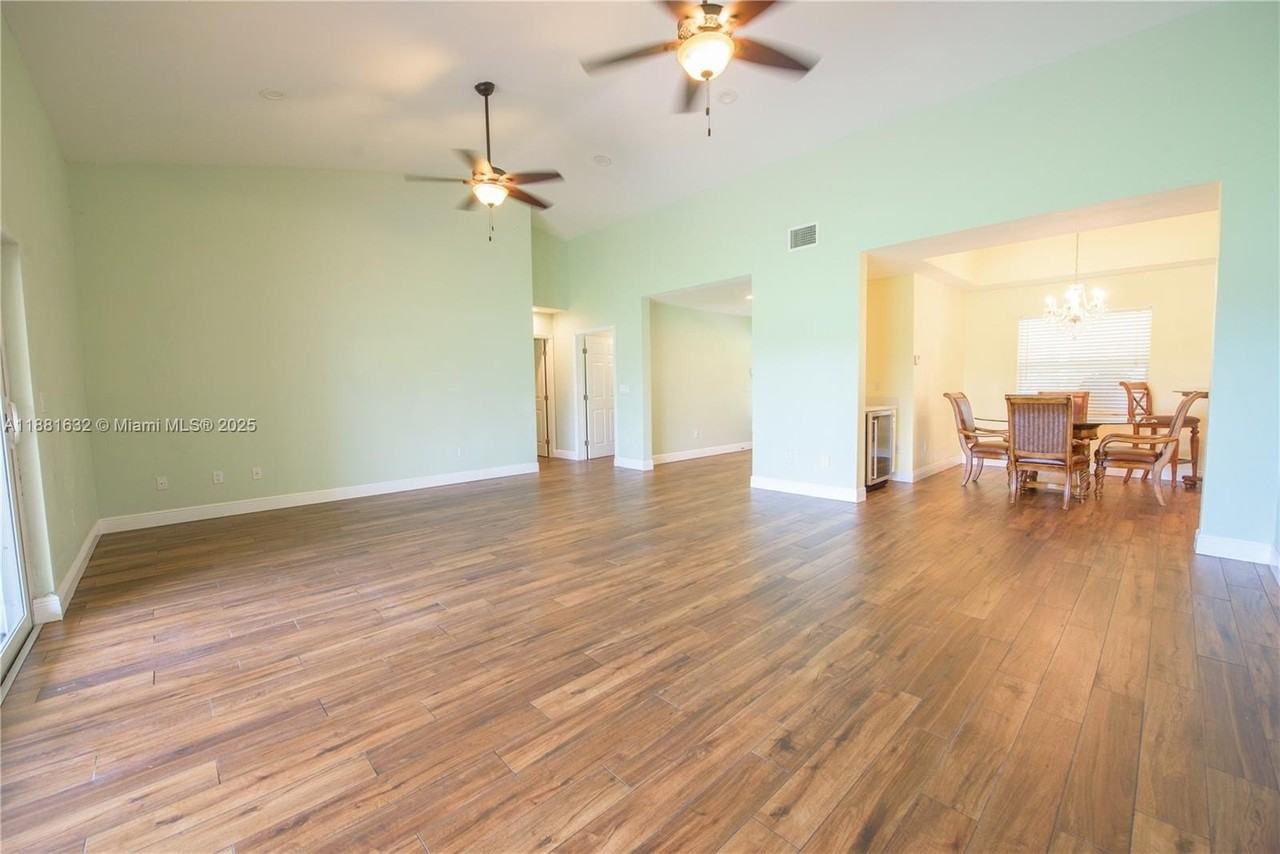 19275 Southwest 256th Street #19275 - Photo 4 of 31