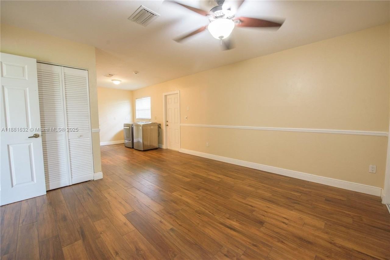 19275 Southwest 256th Street #19275 - Photo 5 of 31