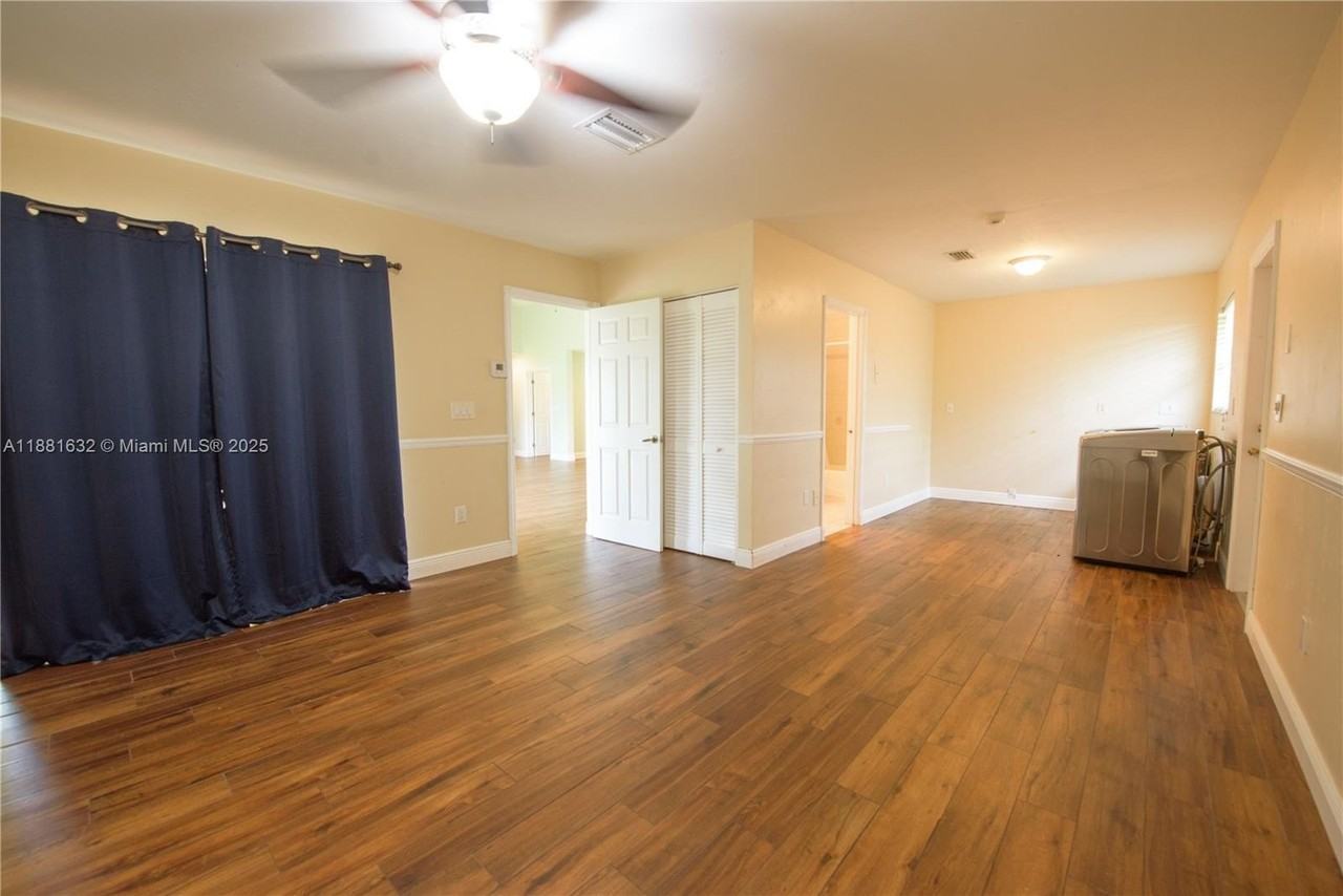 19275 Southwest 256th Street #19275 - Photo 6 of 31