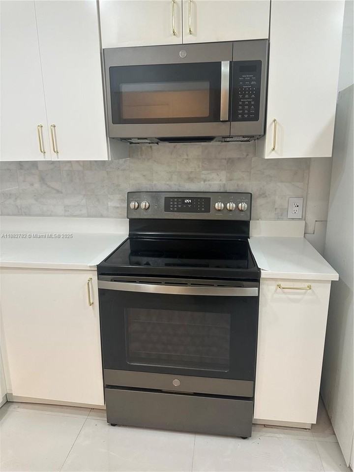 1624 Nw 90th Way #1624 - Photo 6 of 26