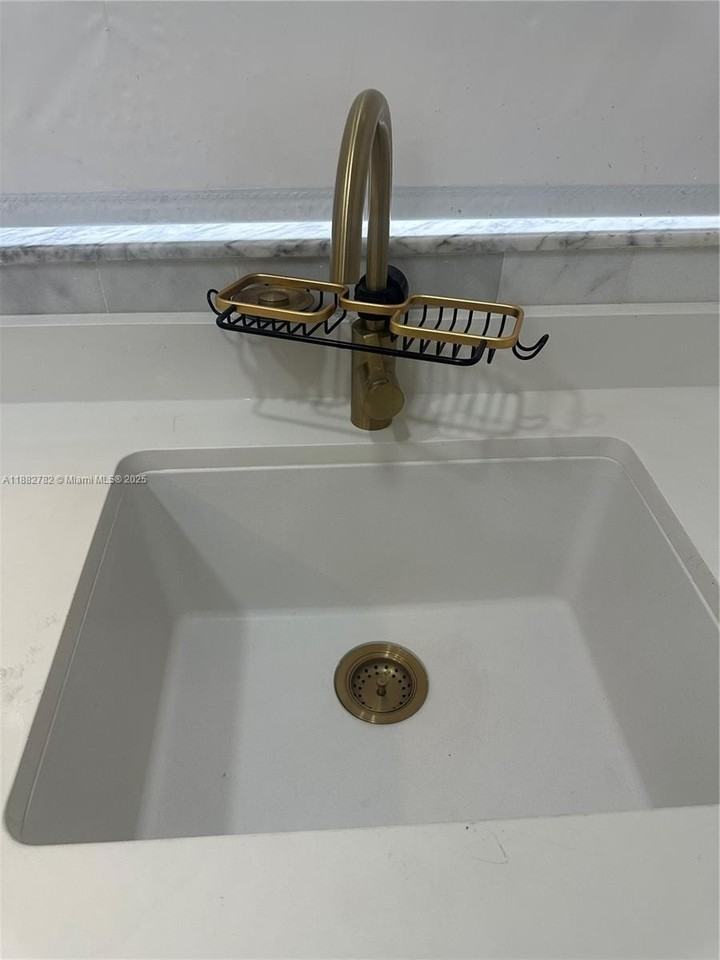 1624 Nw 90th Way #1624 - Photo 7 of 26