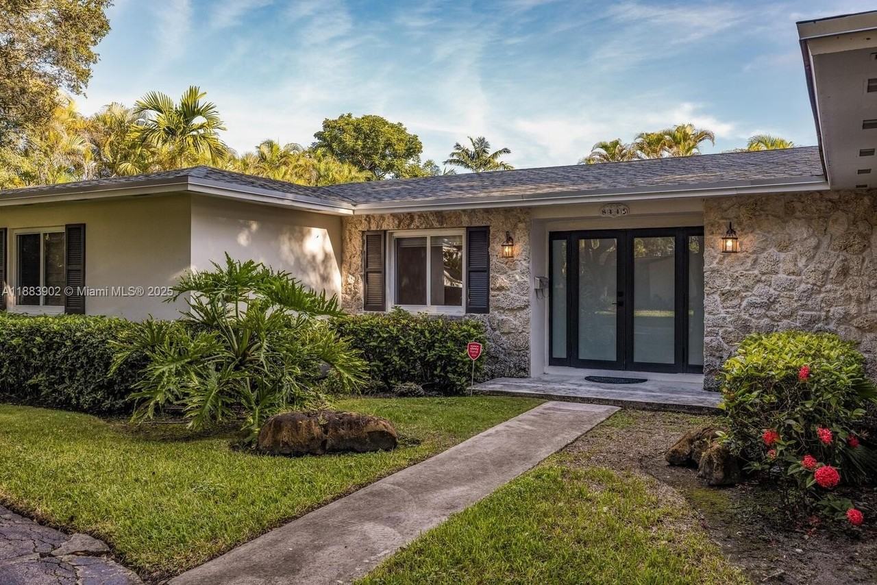 8445 Sw 147th St - Photo 5 of 39