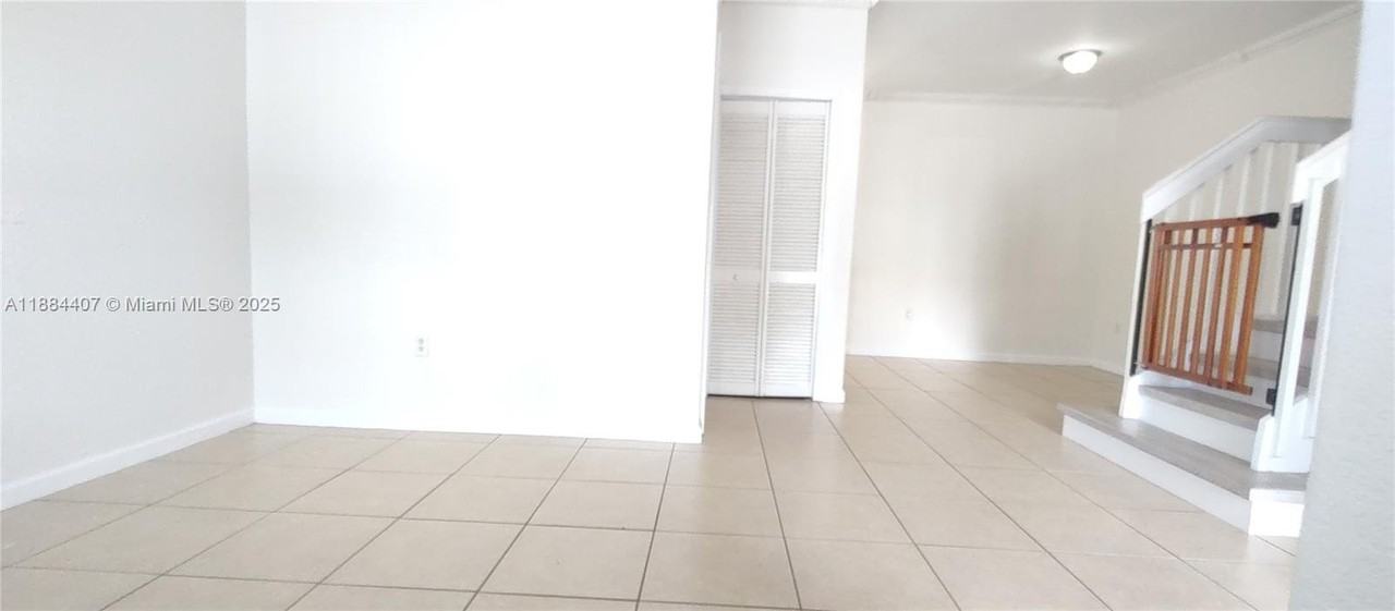 2616 Se 14th Ave #303 - Photo 2 of 25