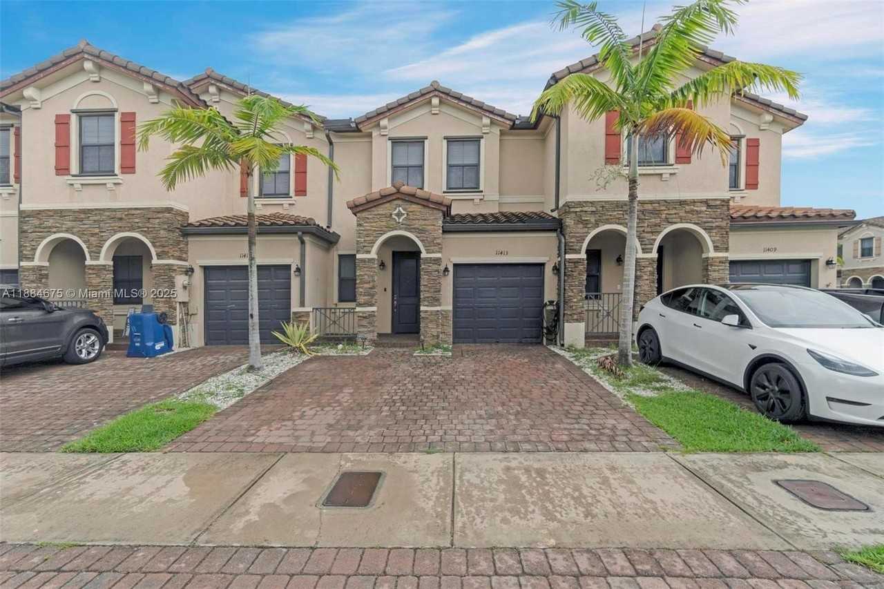 11413 Sw 253rd St #11413 - Photo 2 of 44