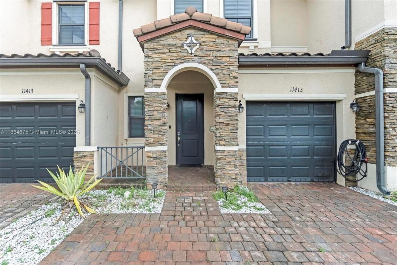 11413 Sw 253rd St #11413 - Photo 5 of 44