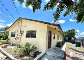 1631 Sw 44th Ave #B - Photo 1 of 1
