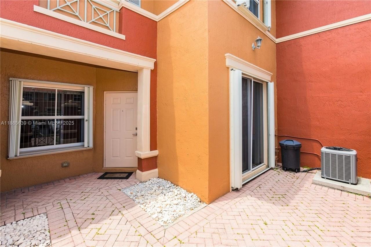 6202 Nw 116th Ave #449 - Photo 3 of 27