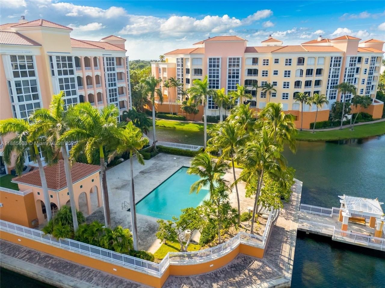 737 Crandon Blvd #PH1 - Photo 2 of 45