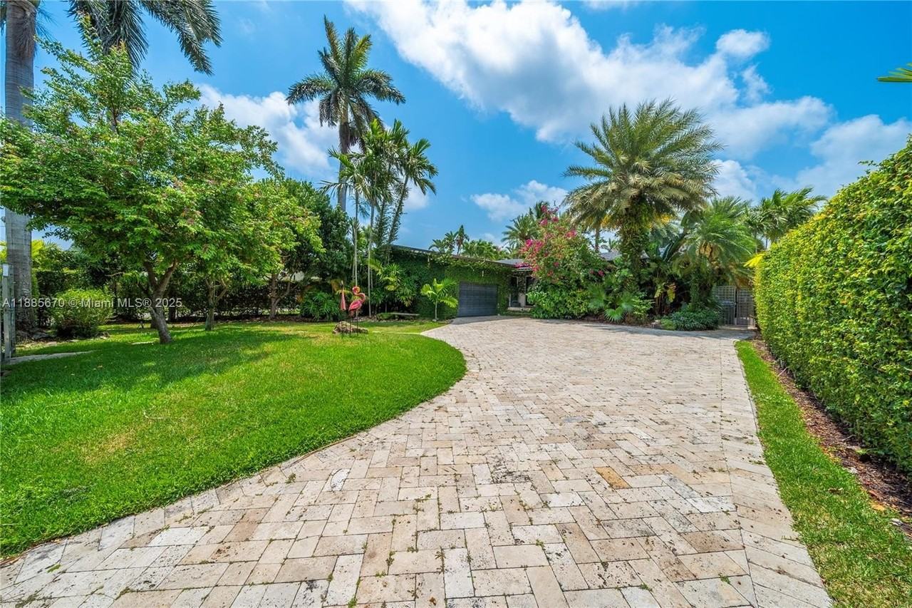 1160 Ne 91st St - Photo 6 of 42