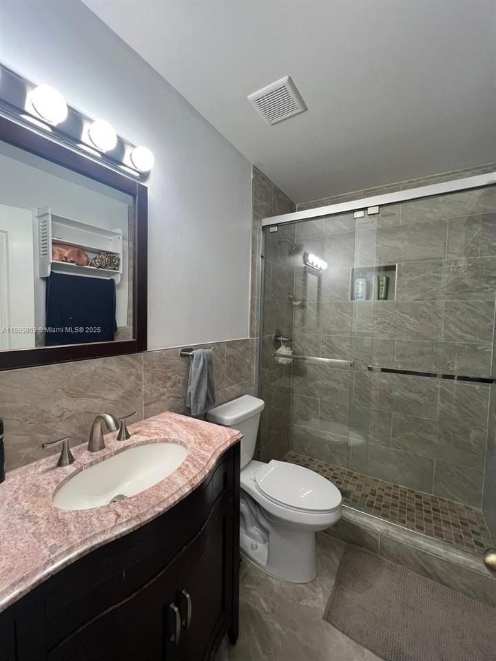 14335 Sw 133rd Ct #14335 - Photo 7 of 27