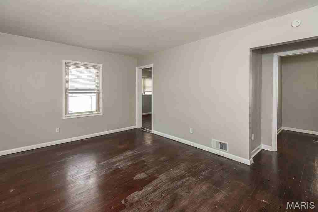 320 Millman Dr - Photo 6 of 38