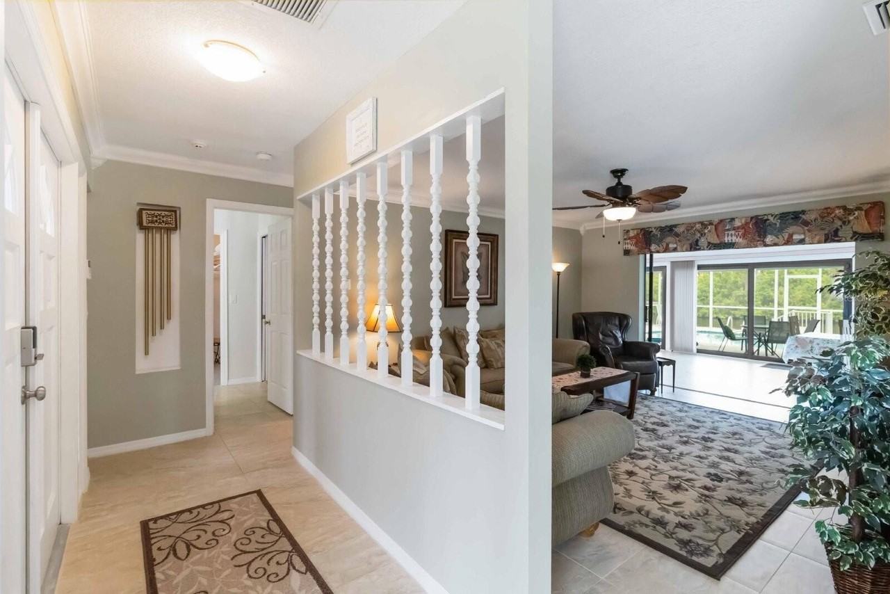 18606 Briggs Cir - Photo 4 of 44