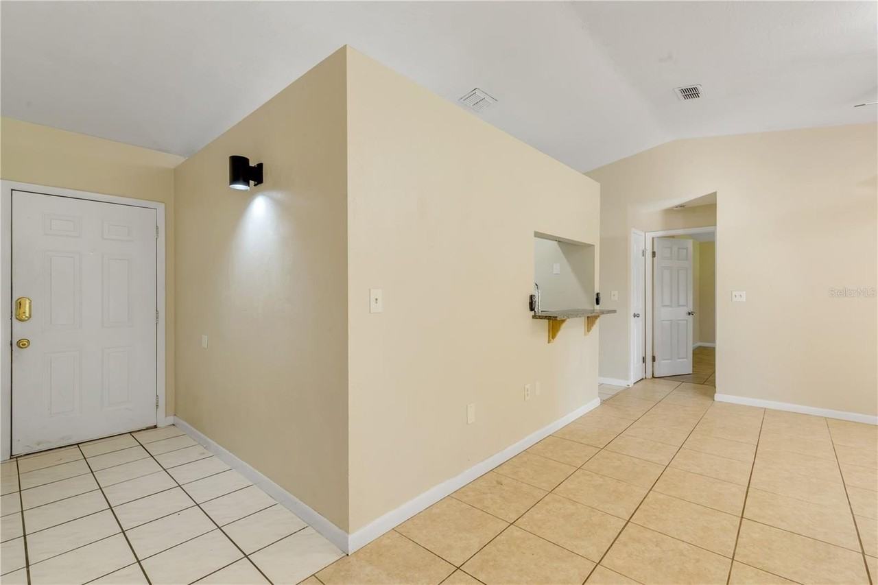 2625 Nordman Ave - Photo 3 of 26