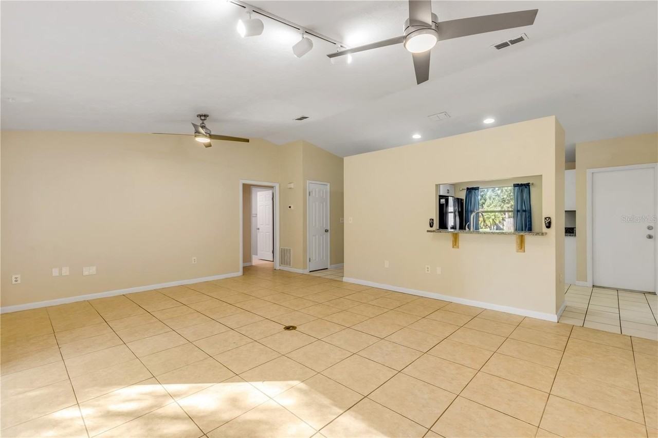 2625 Nordman Ave - Photo 5 of 26