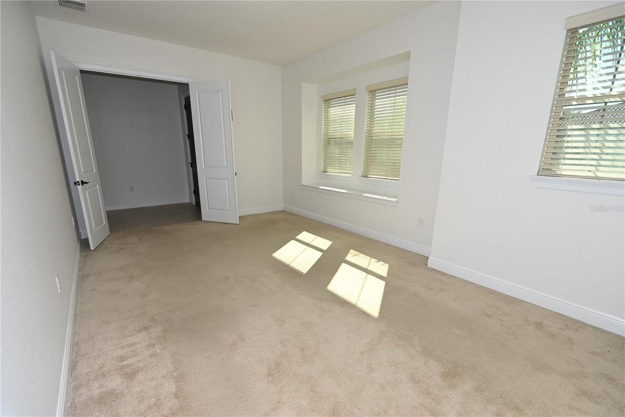 8461 Pippen Dr - Photo 4 of 47