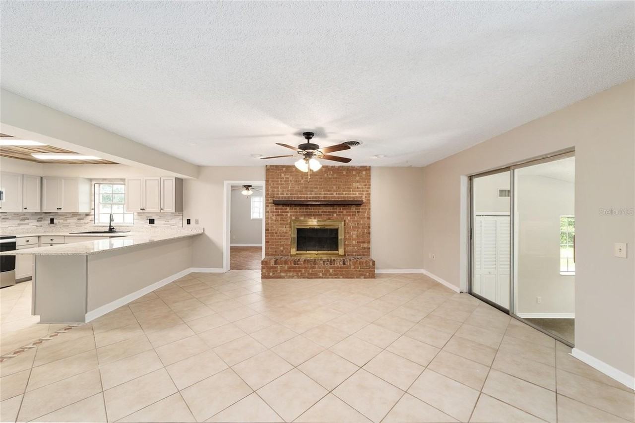 5140 Se 8th St - Photo 7 of 24