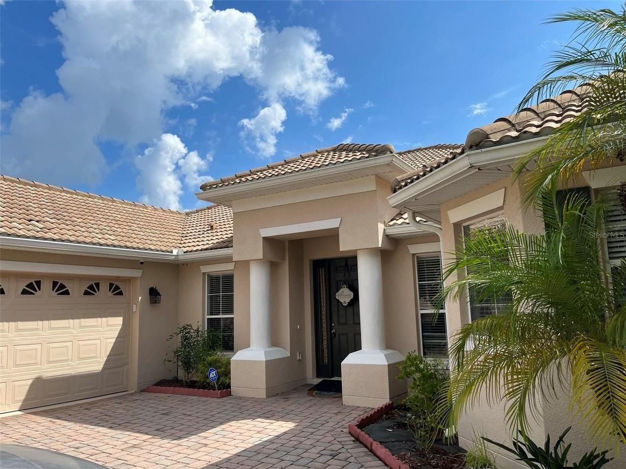 3817 Golden Feather Way - Photo 3 of 27