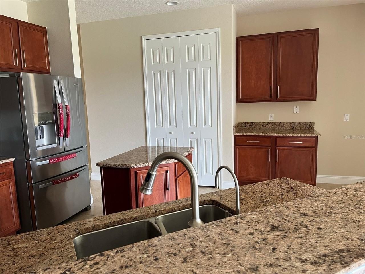 3817 Golden Feather Way - Photo 6 of 27