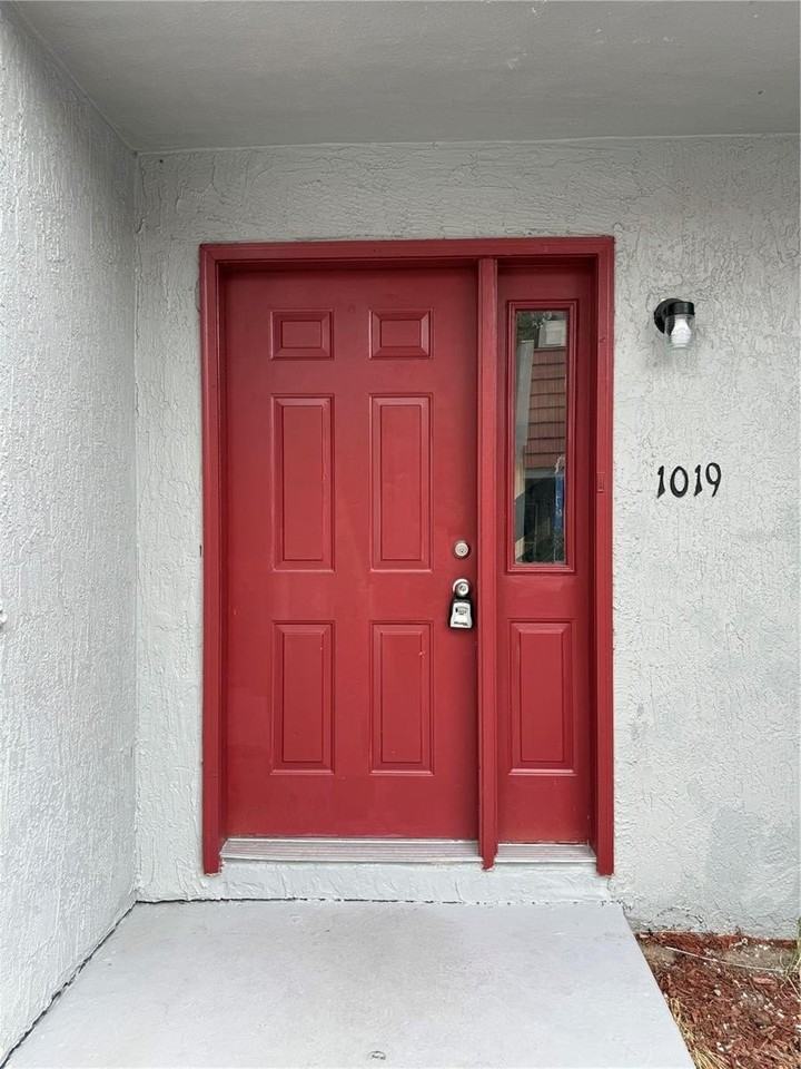 1015 Sumner St #1019 - Photo 6 of 7