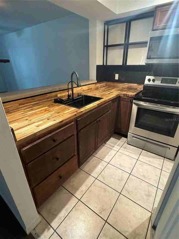 2900 S Semoran Blvd #S - Photo 4 of 25