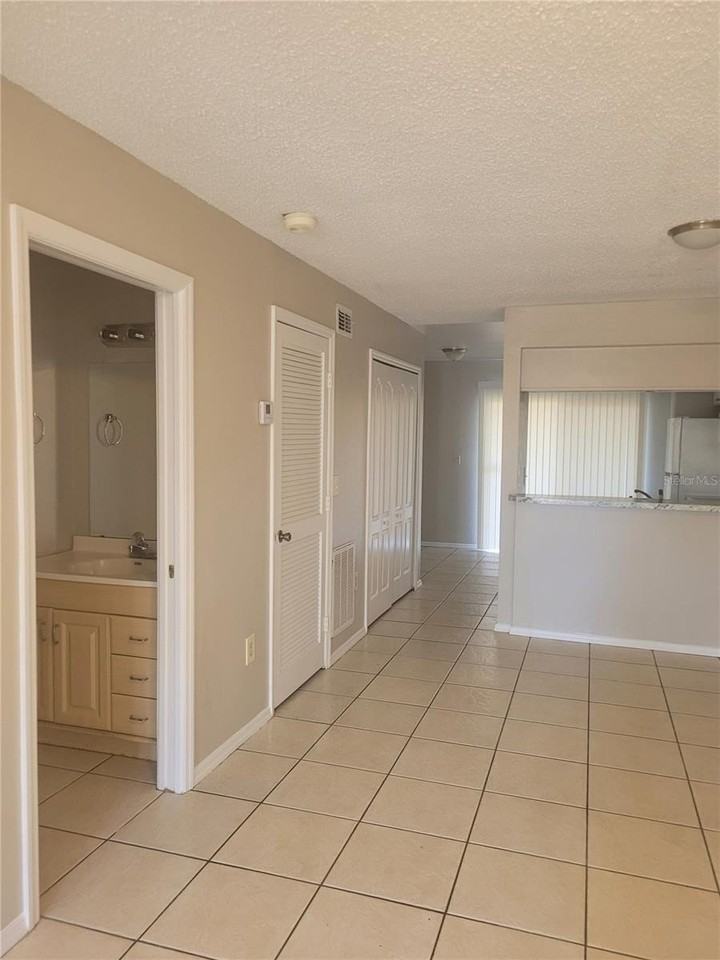 3102 Enclave Ct - Photo 2 of 31