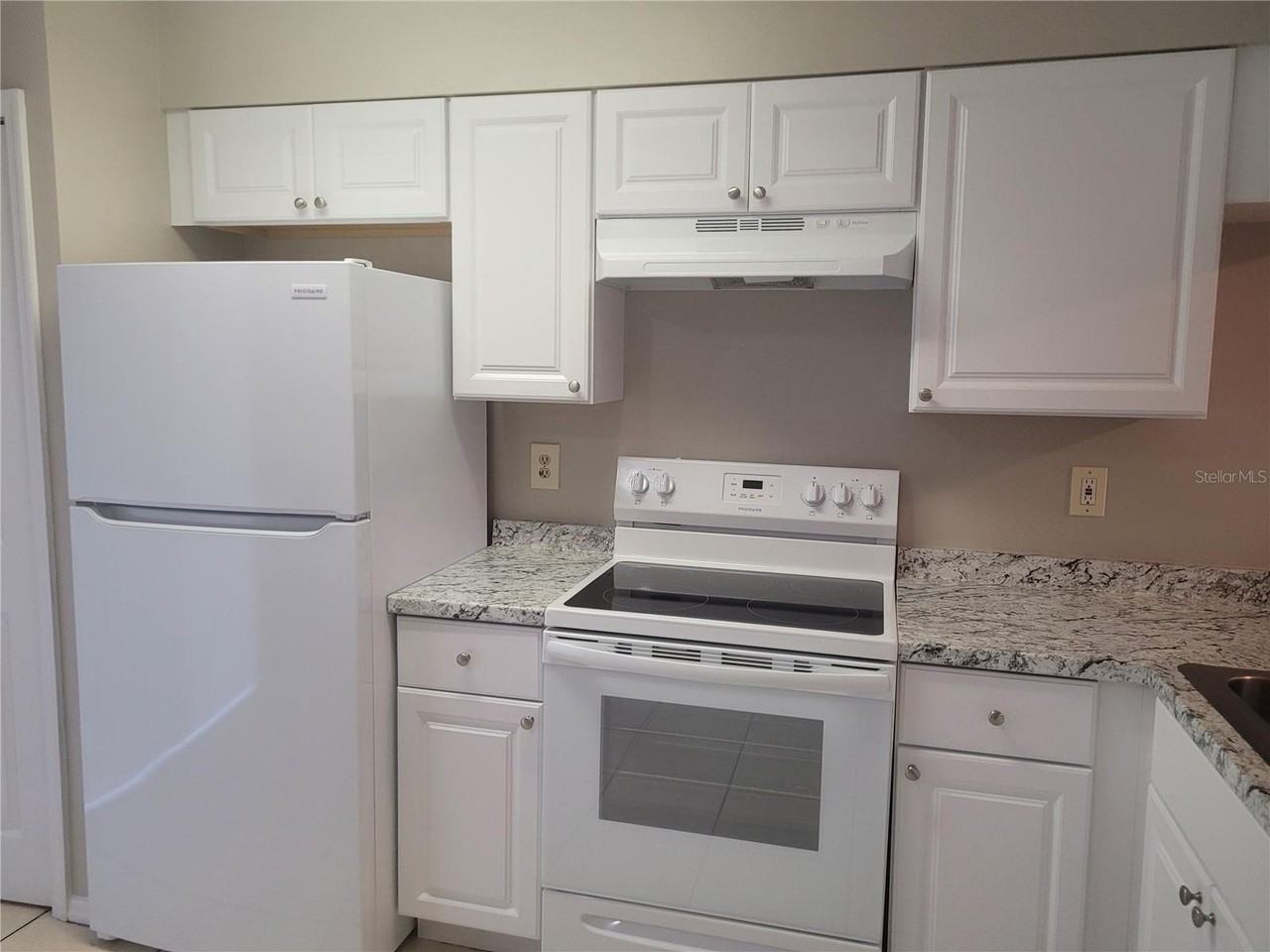 3102 Enclave Ct - Photo 7 of 31