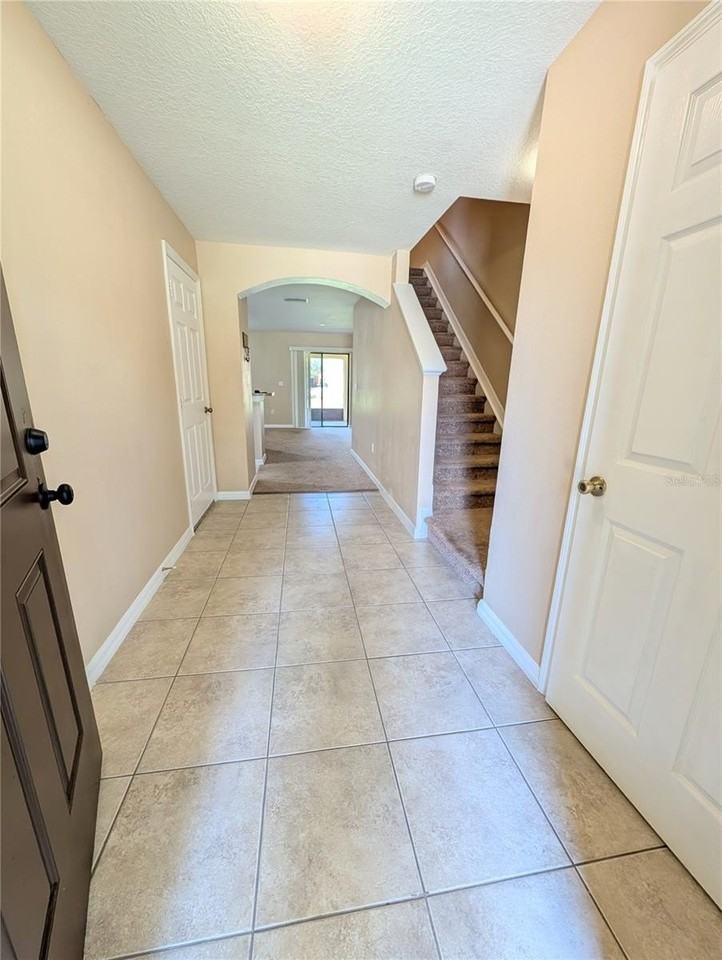 2516 Oleander Lakes Dr - Photo 2 of 25